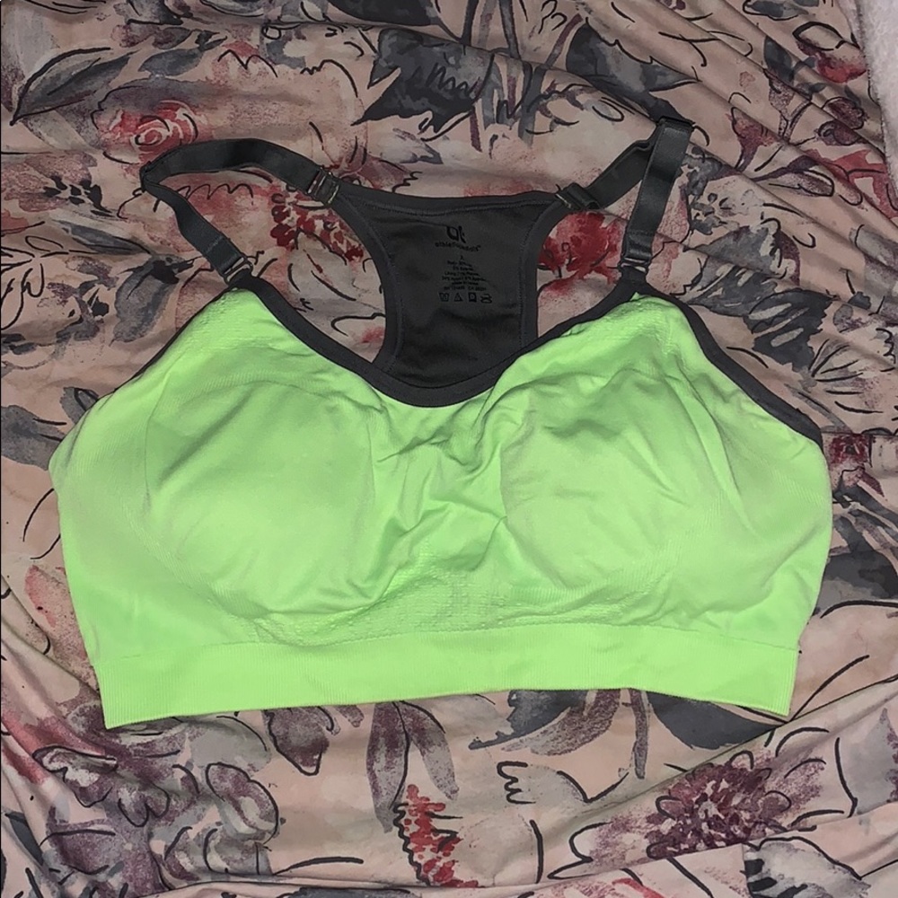 Sports bra